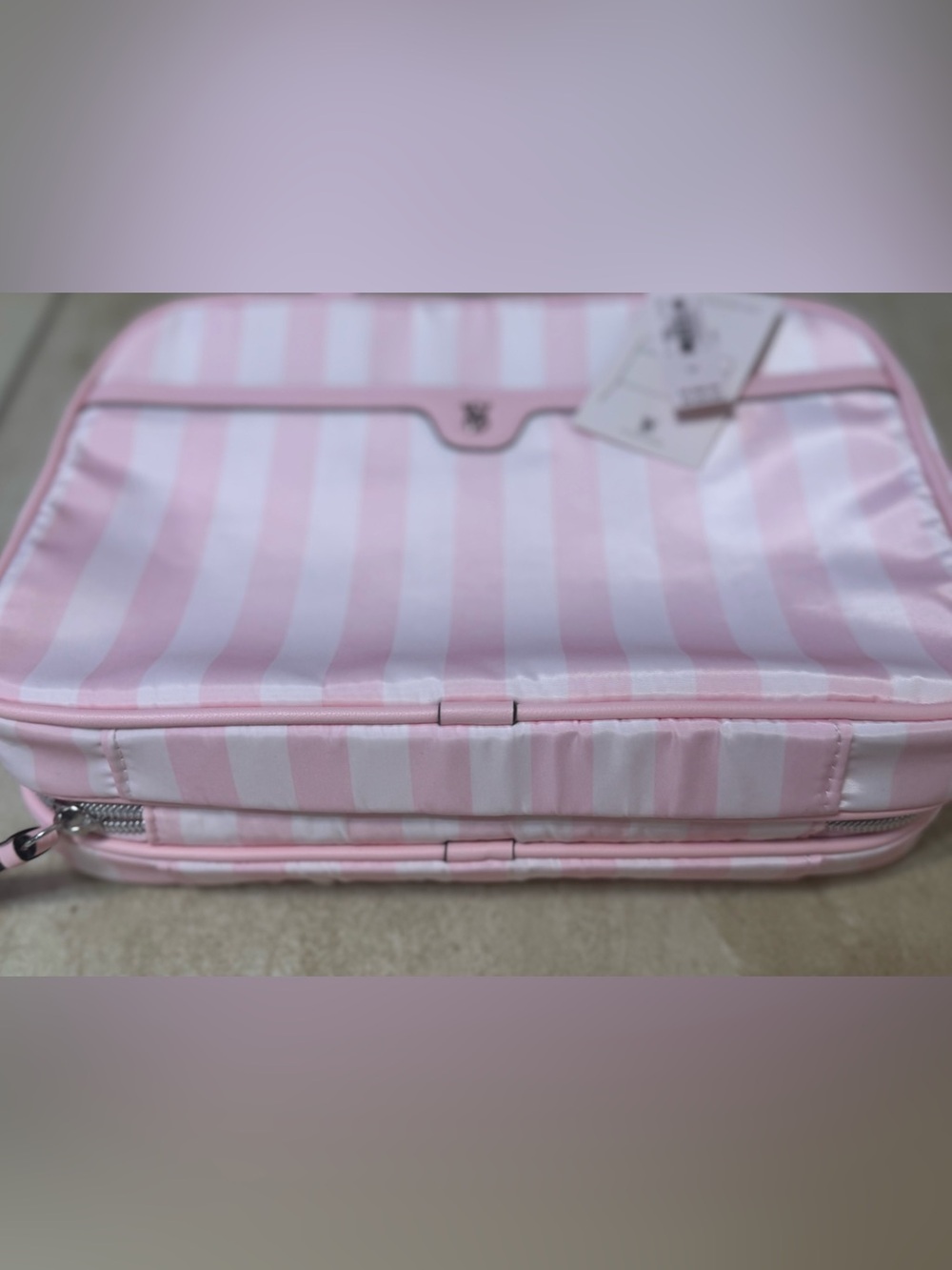 VICTORIA'S SECRET Travel Hanging Toiletry Bag - Picture 13 of 13